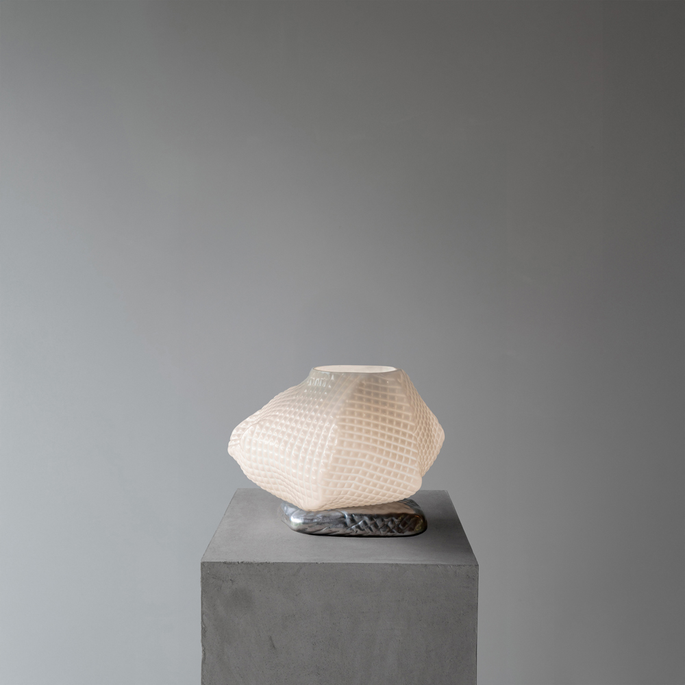 GiopatoCoombes_Nokori_ Ni_Medium_Table_CastBase_StillLife